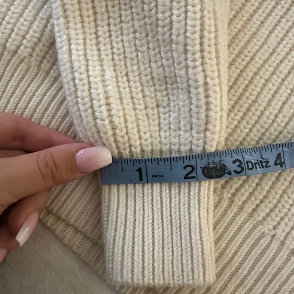 ARITZIA cream knit sweater - Picture 3 of 11
